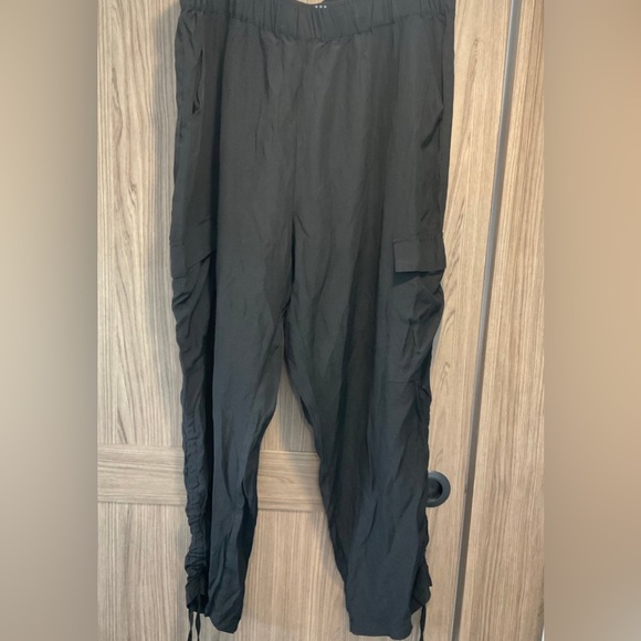 ARNA YORK Womens Black Elastic Waist ,Draw String Legs Size 22/24 - Picture 1 of 9